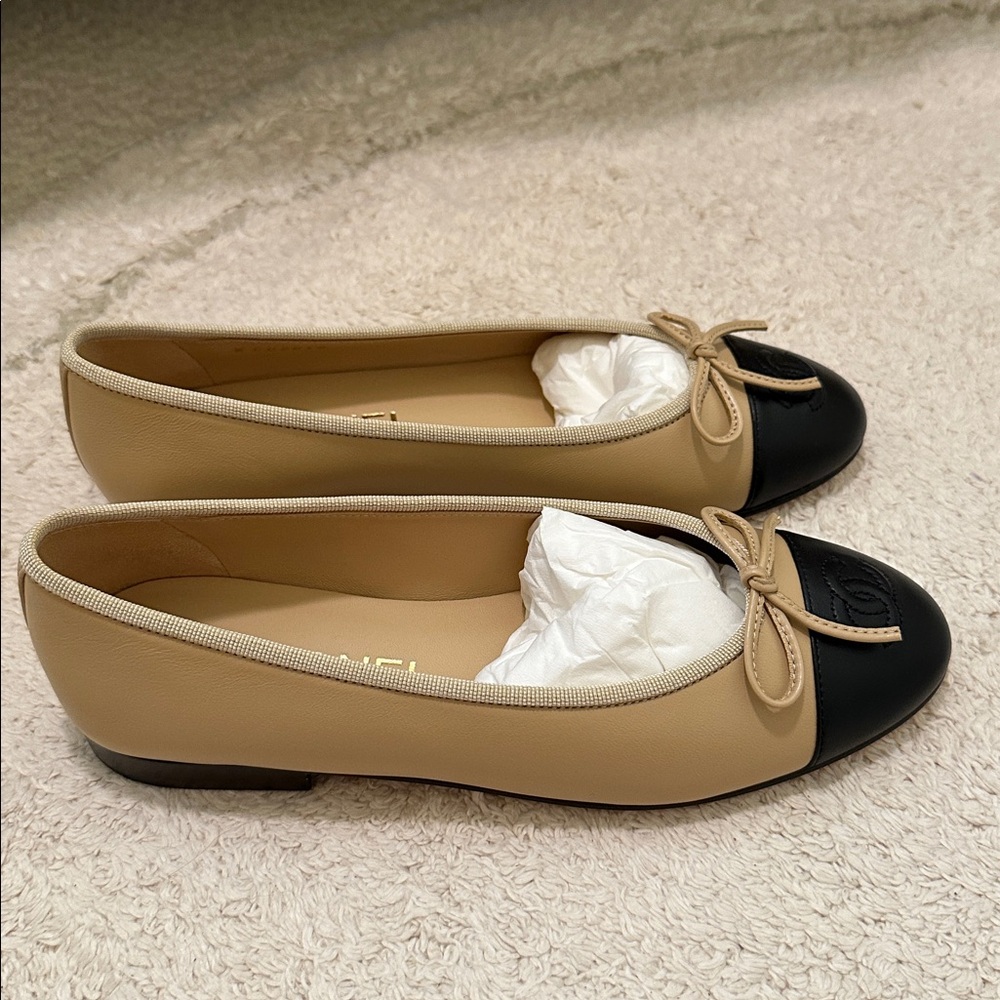 CHANEL Ballerina Flats - Picture 2 of 5